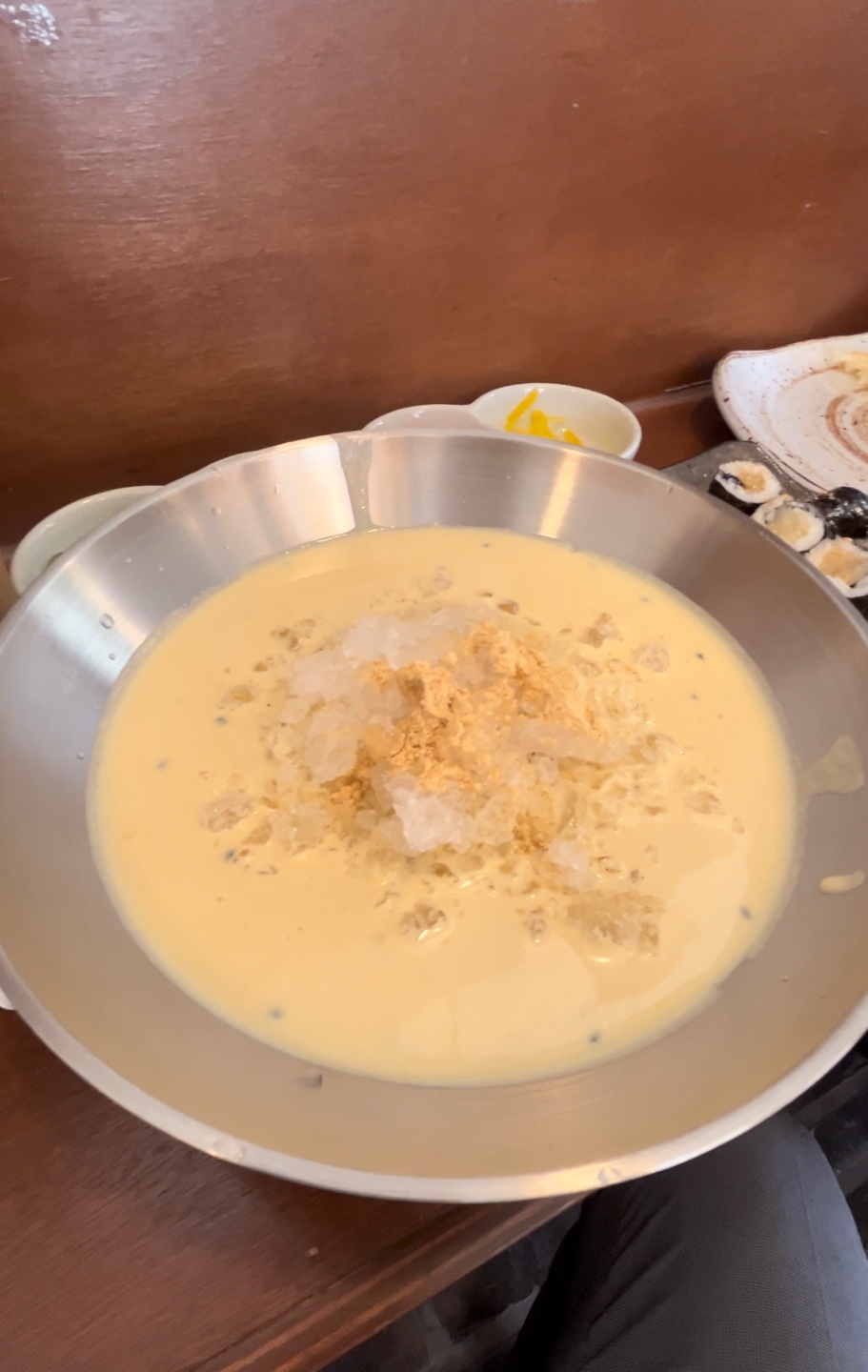 브라운면 이미지