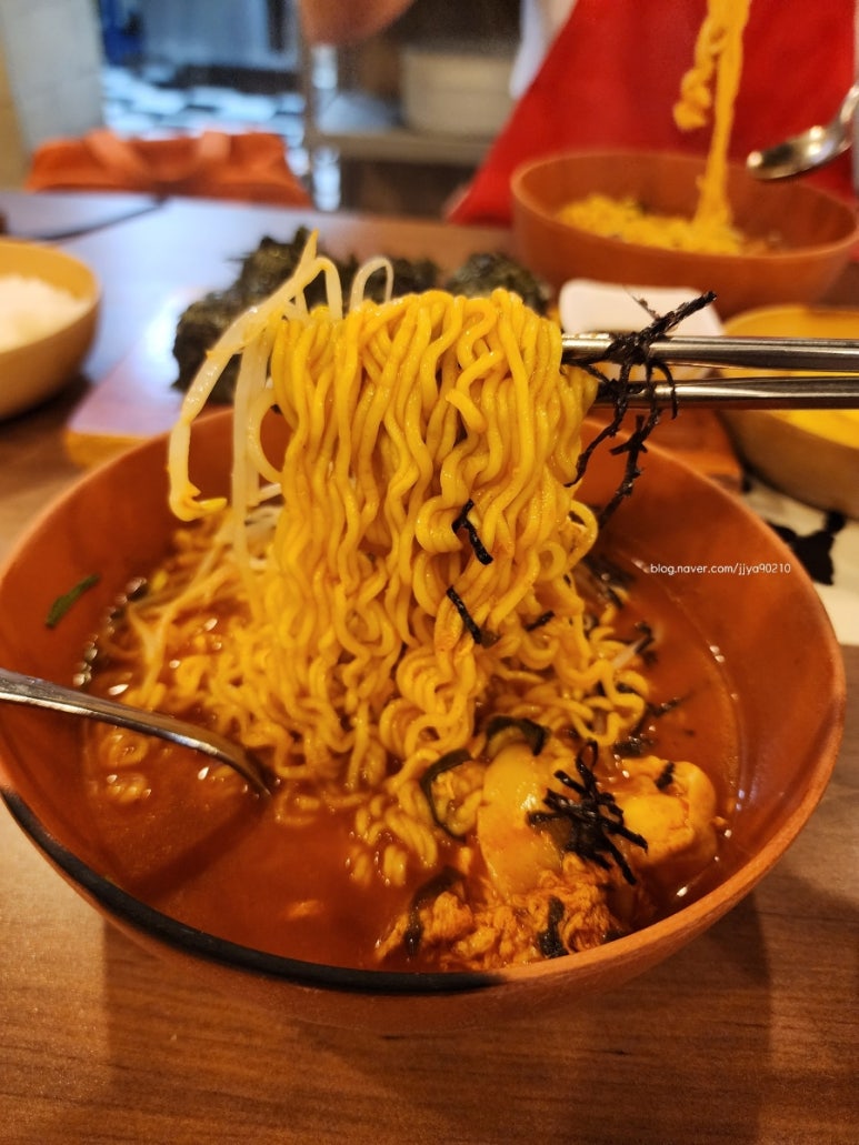 틈새라면범계점 이미지