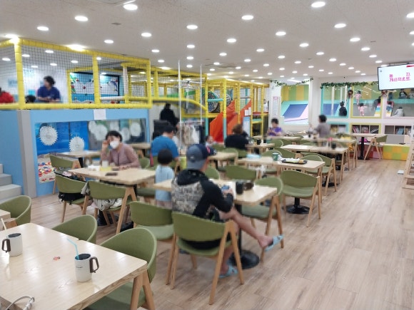 나비랑키즈카페 이미지