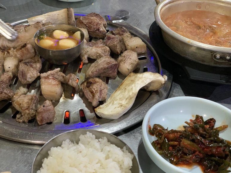 연탄집 이미지