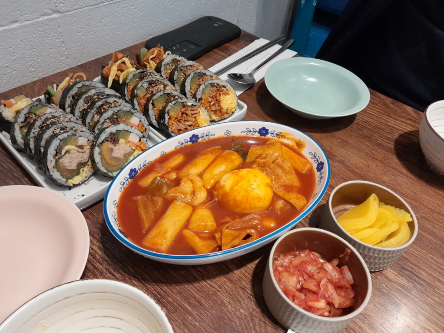 준수한 김밥 이미지