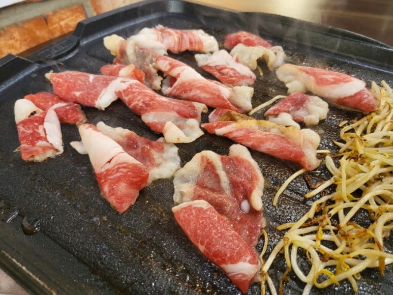 고기앤고기 이미지