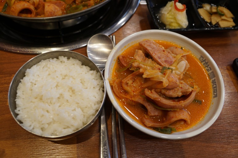 더하고부대찌개 정관점 이미지