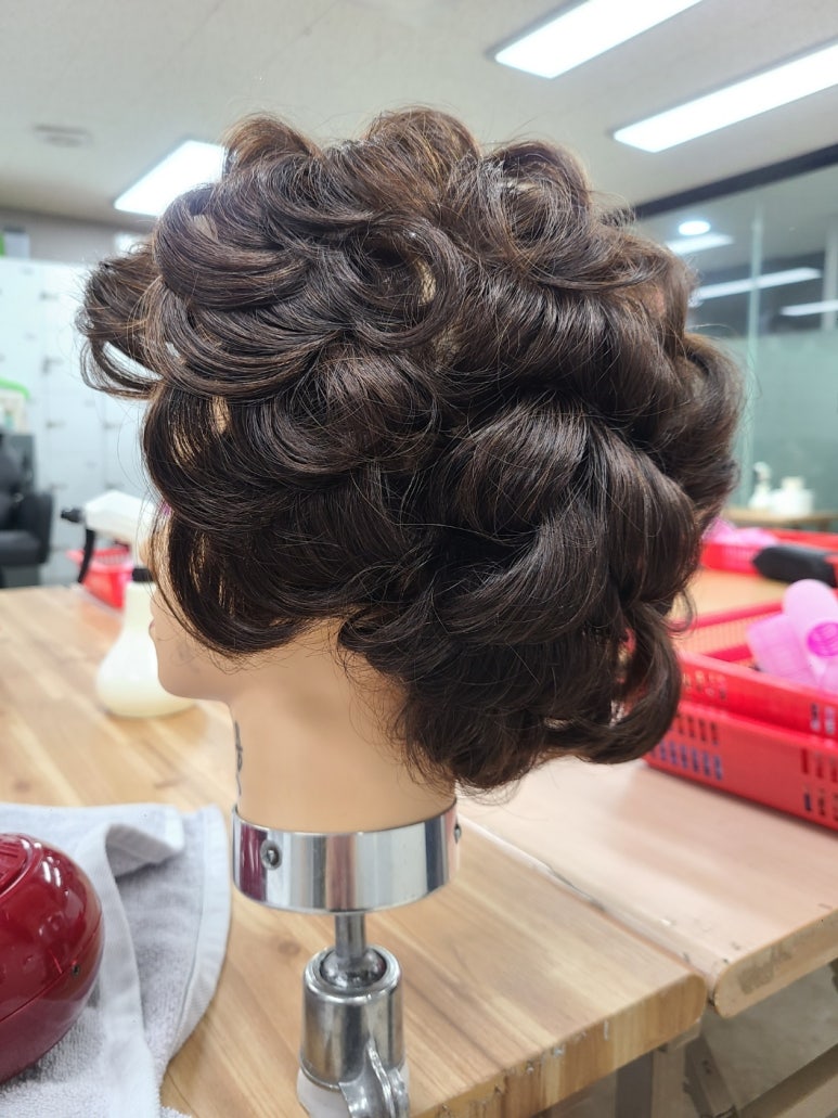 나레스트뷰티아카데미미용학원 이미지