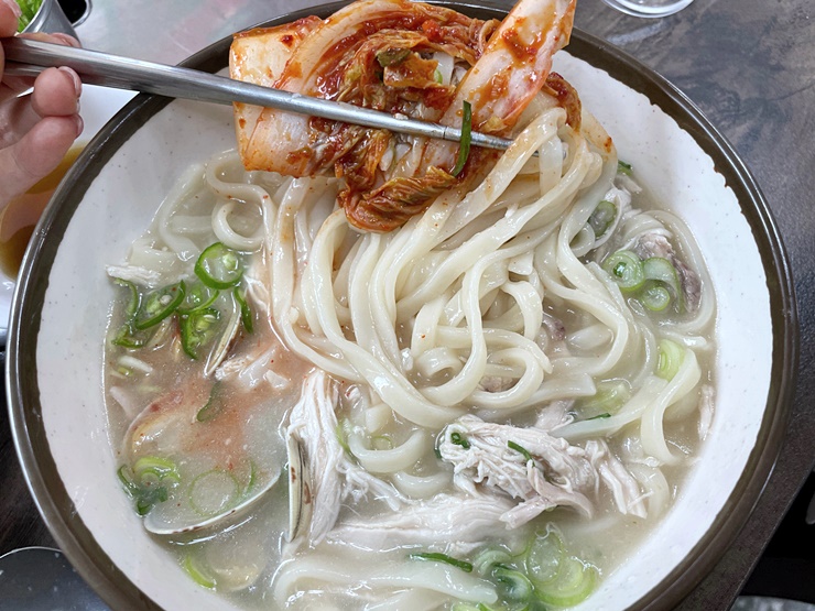 부대통닭 이미지