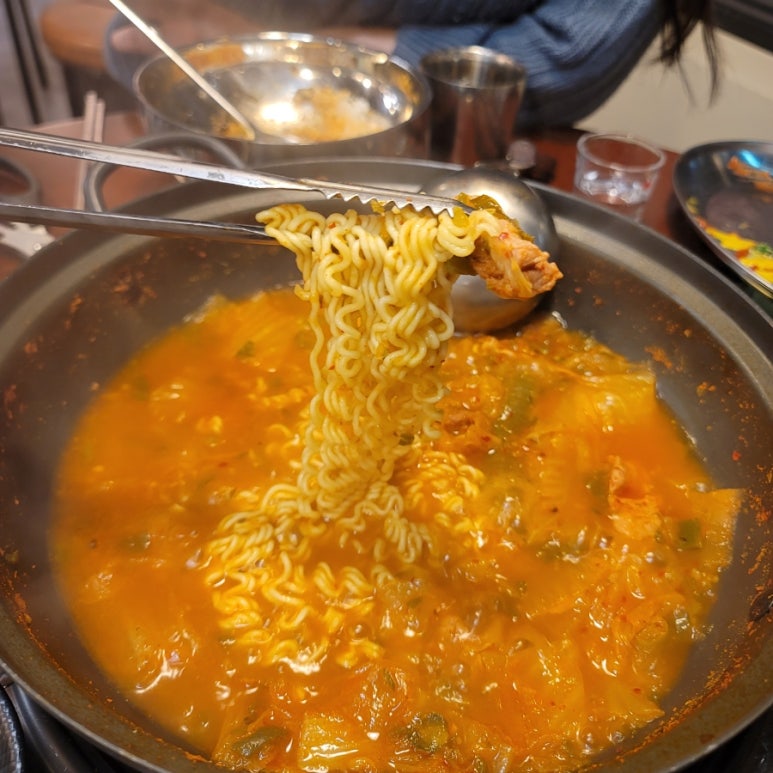 백채김치찌개 영도점 이미지