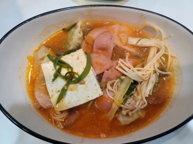 땅스부대찌게 이미지