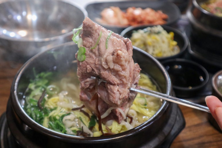 늘봄뼈해장국 이미지