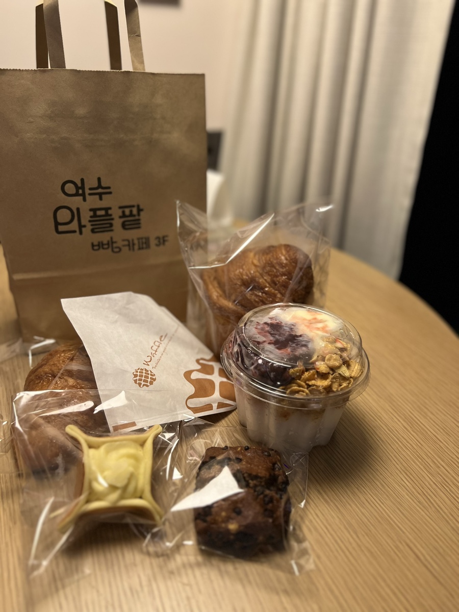 여수와플팥빵카페 이미지
