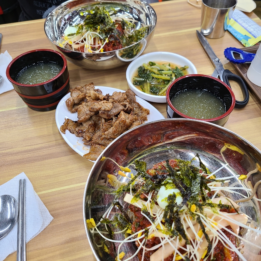 서울돼지불백쌈메밀막국수 이미지