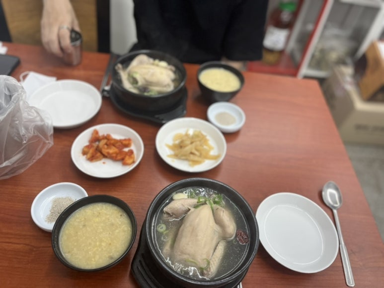 원조황칠나무녹두닭백숙 이미지