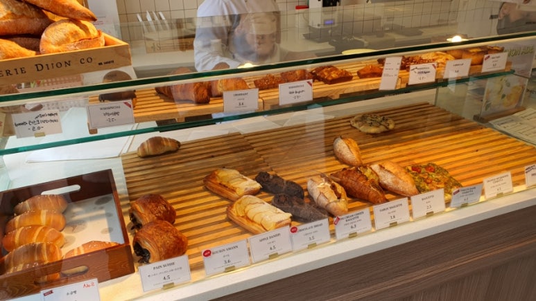 whose bakery(후즈 베이커리) 이미지
