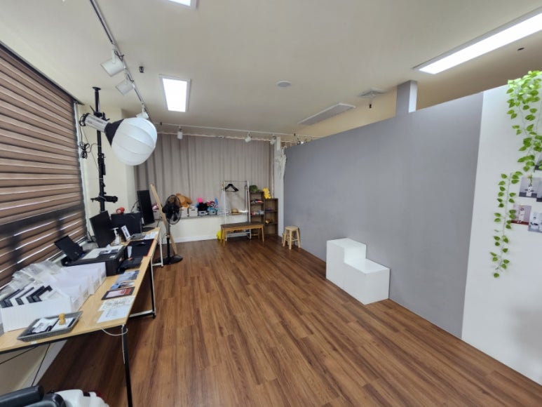광명셀프사진관나의흑백관셀프스튜디오 이미지