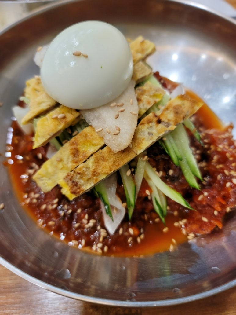 메밀고밀면 이미지
