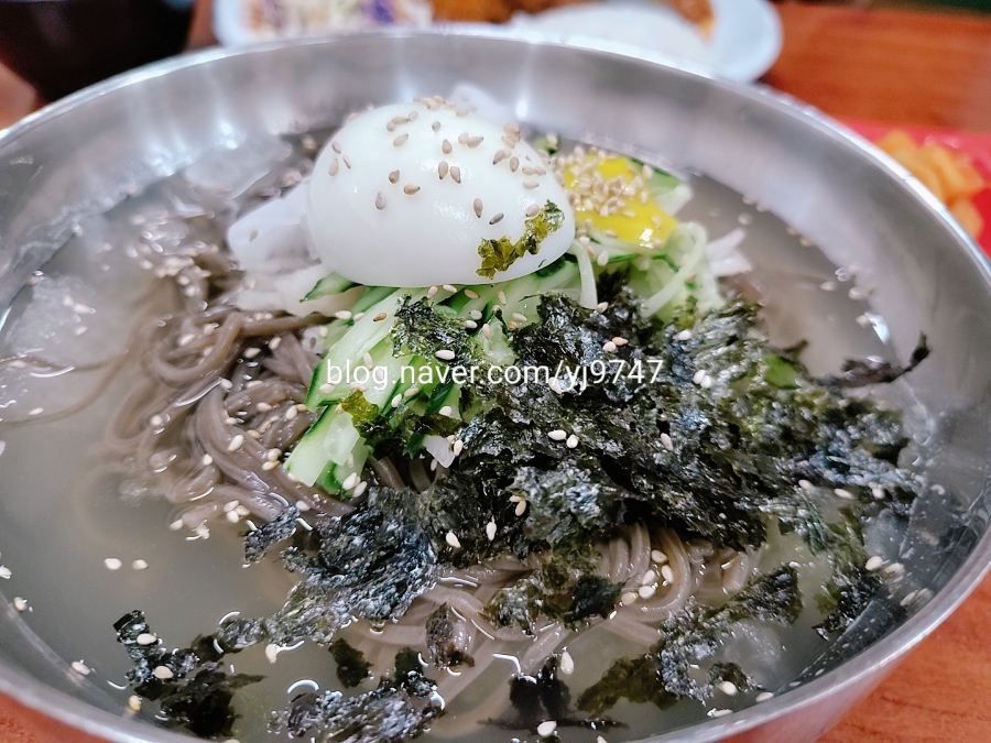 석이네닭칼국수 이미지