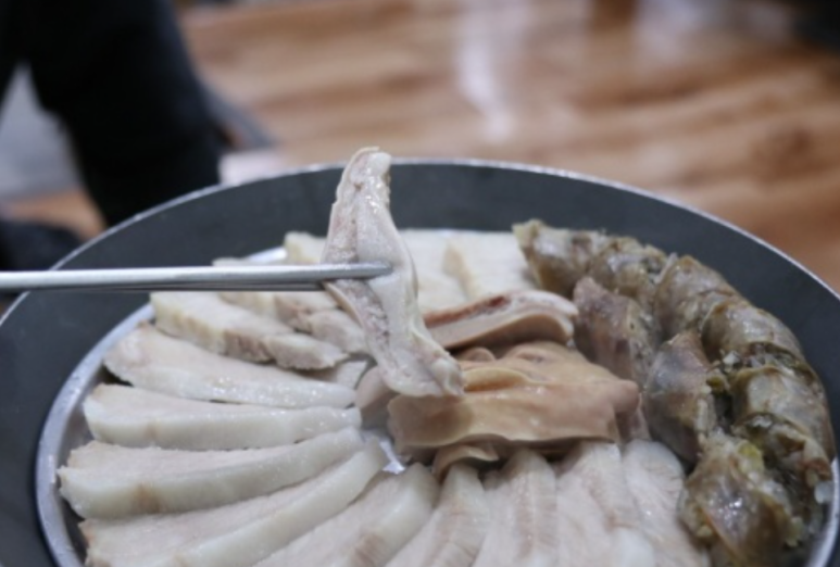 옛날돼지국밥 이미지