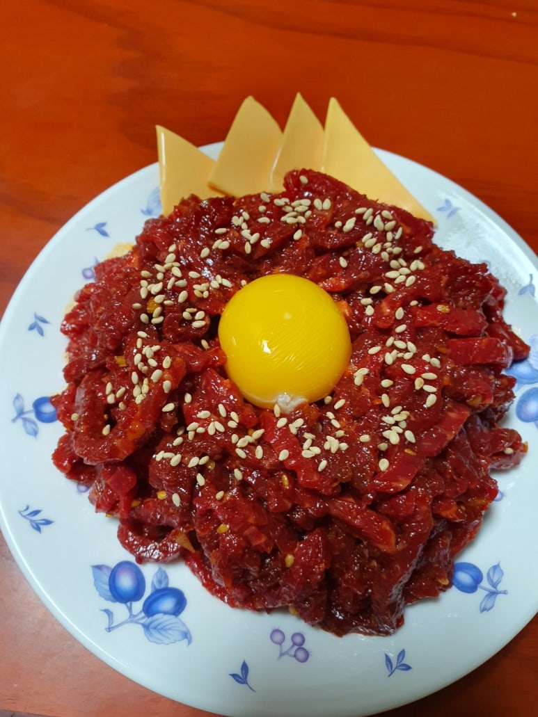 싱싱한우뭉티기 이미지
