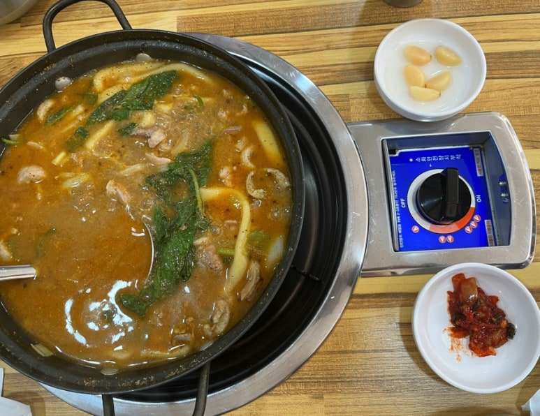 내고향오리김치찌개 이미지