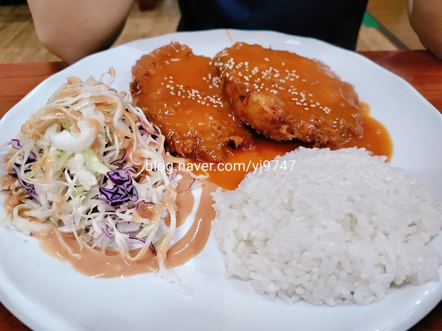석이네닭칼국수 이미지