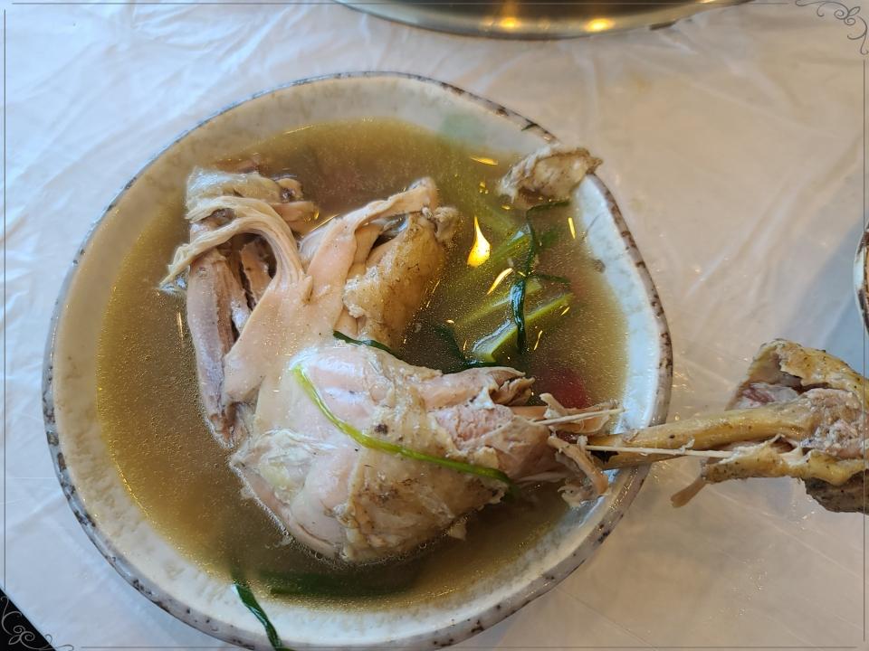 능이버섯백숙 이미지