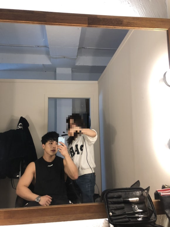 플린헤어메이크업 이미지