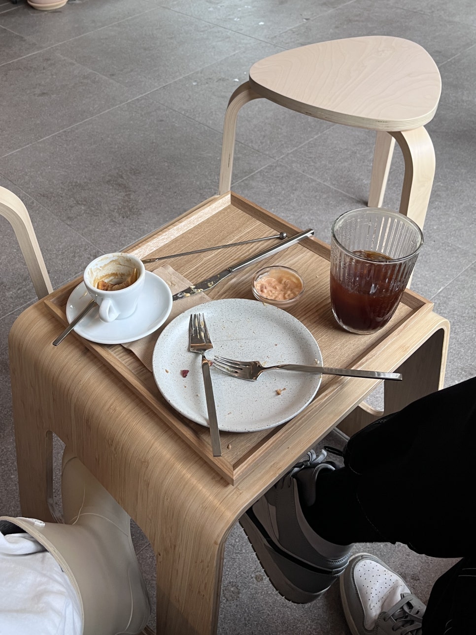 로우로우(llow rrow) 이미지