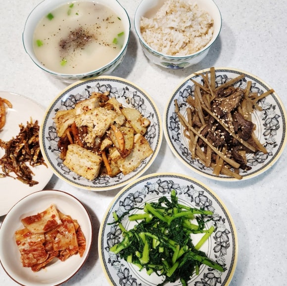 반듯;한상 이미지
