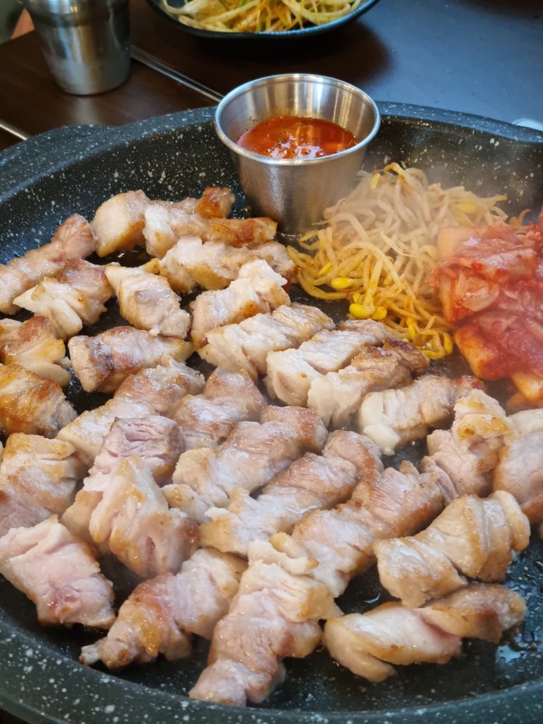 까망돼지네 이미지