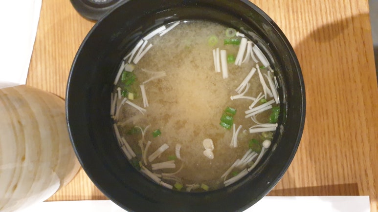 모모초밥 이미지