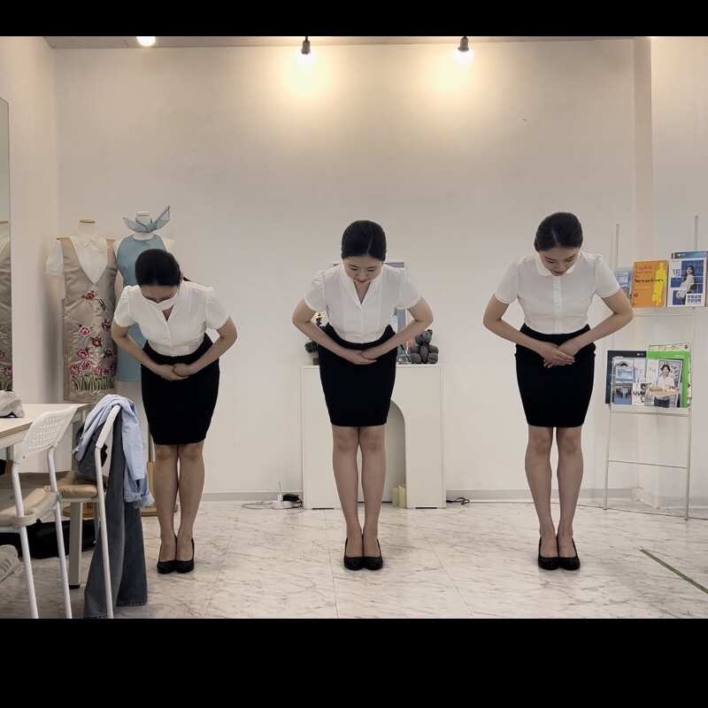 크루쓰승무원학원 이미지