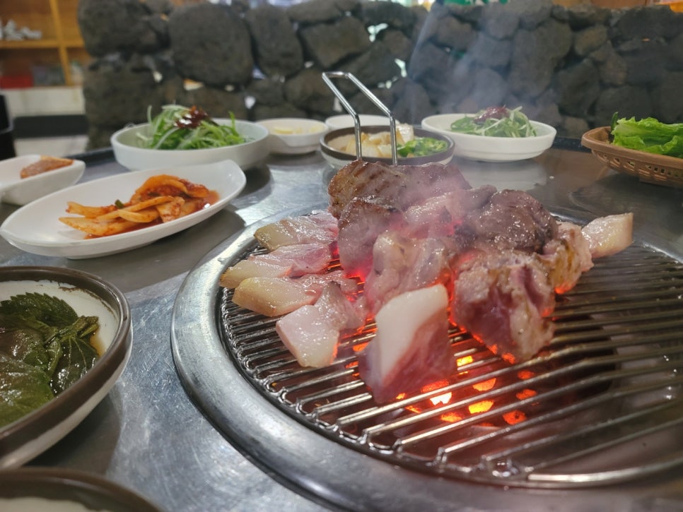 제주흑돈연탄구이 이미지