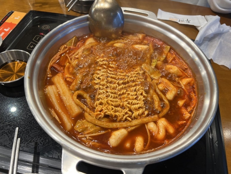 두끼위례 이미지