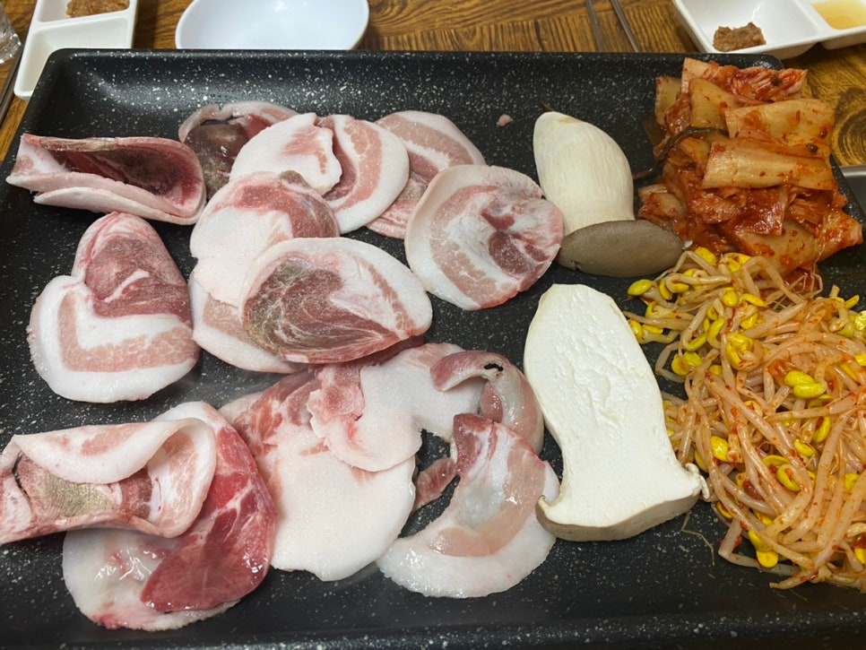 흑돼지생막꾸어 이미지