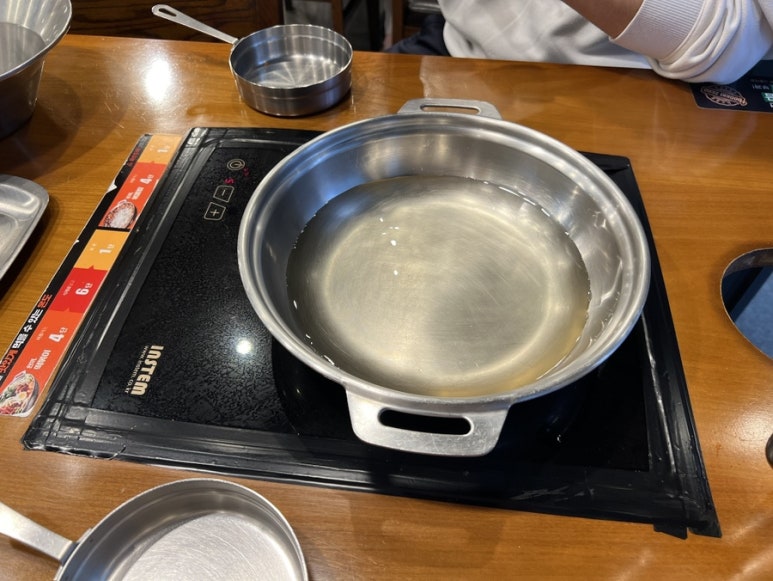 두끼위례 이미지