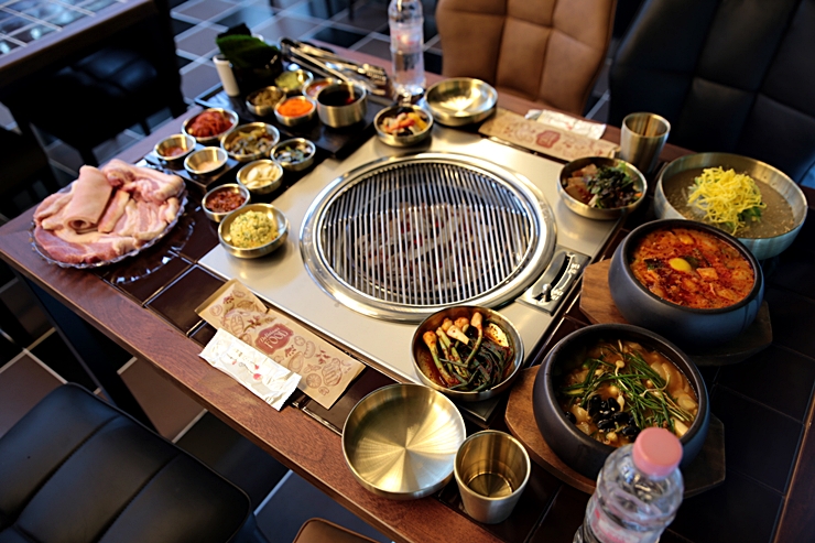 블랙돼지 이미지