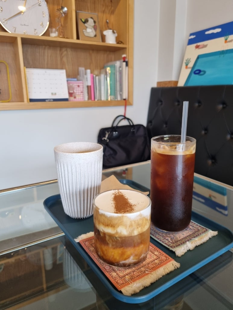 뉴트로카페 이미지