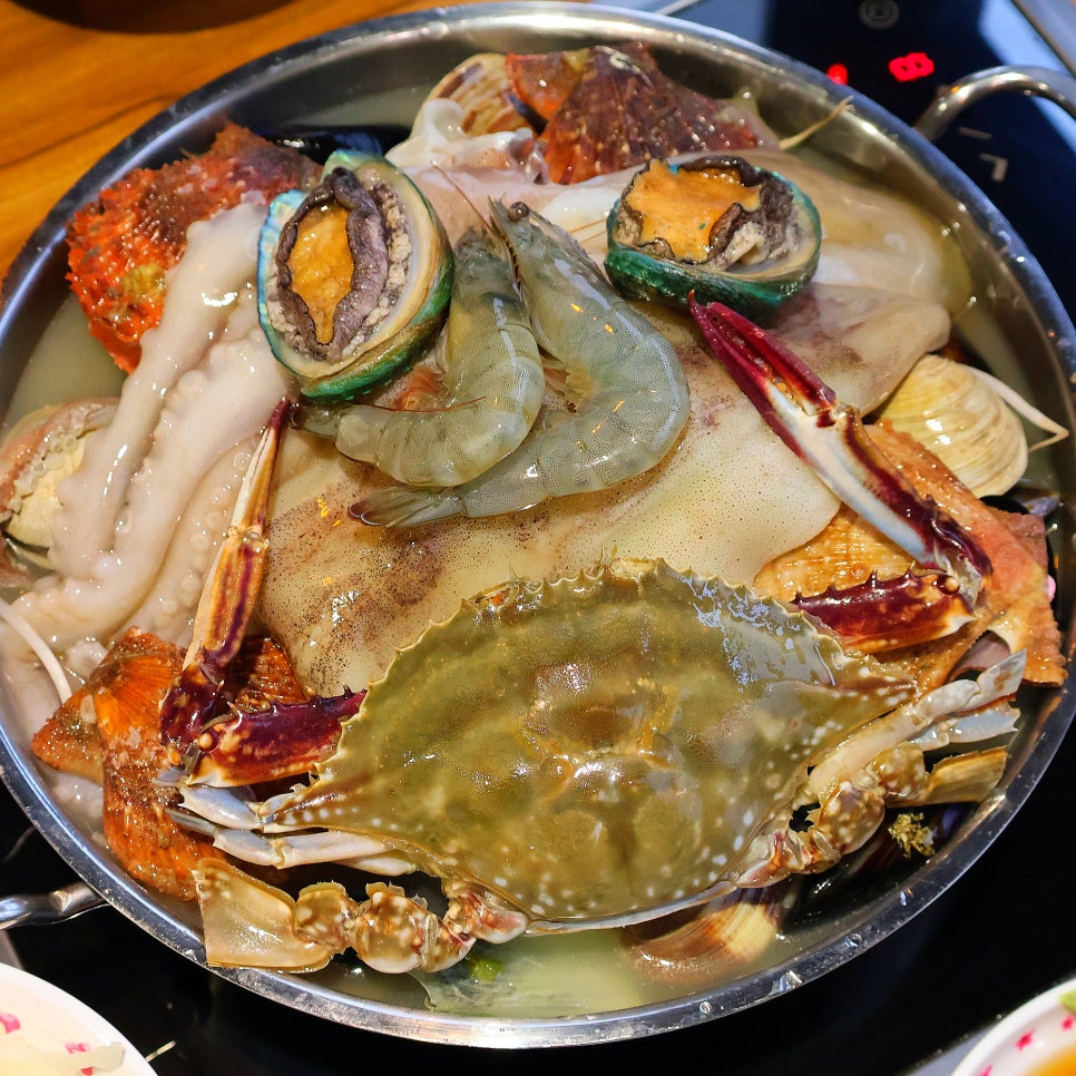 곰아줌칼국수 이미지