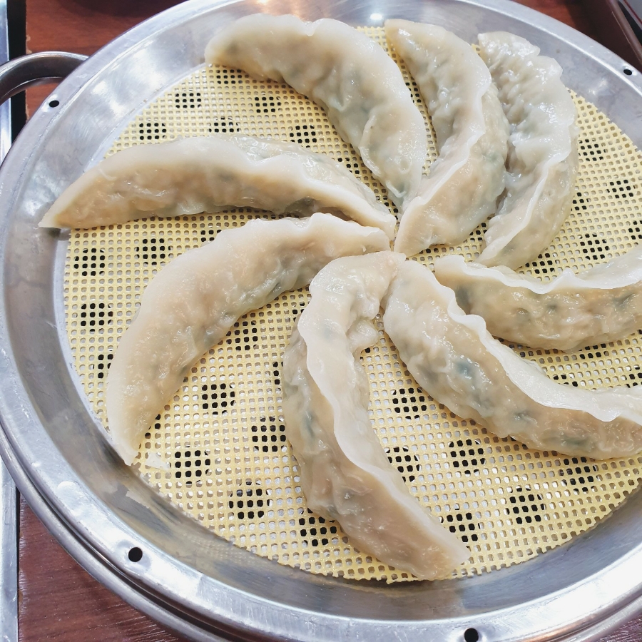 초정육전밀면소고기탕 이미지