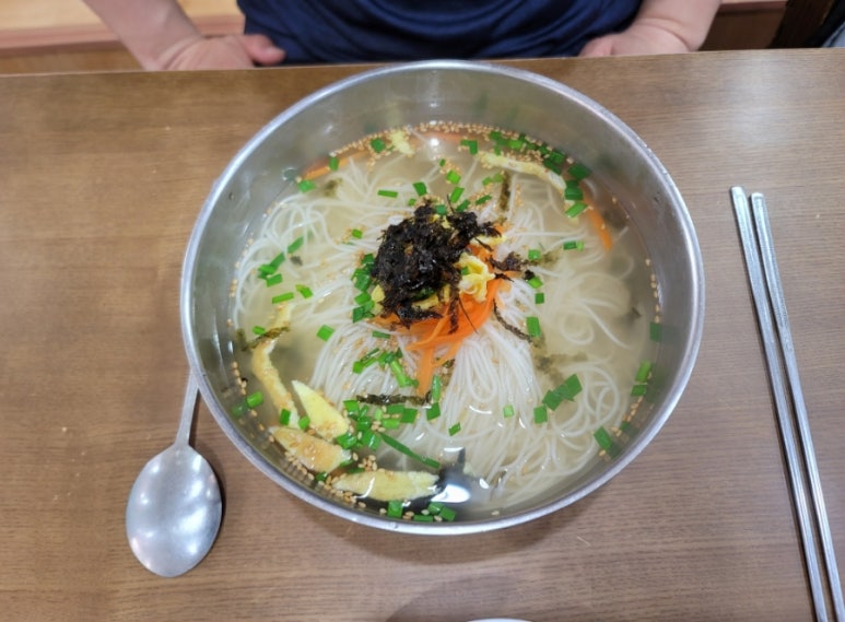 돌하르방국수 이미지