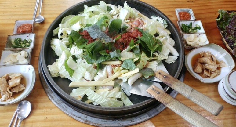 둔내숯불닭갈비 이미지