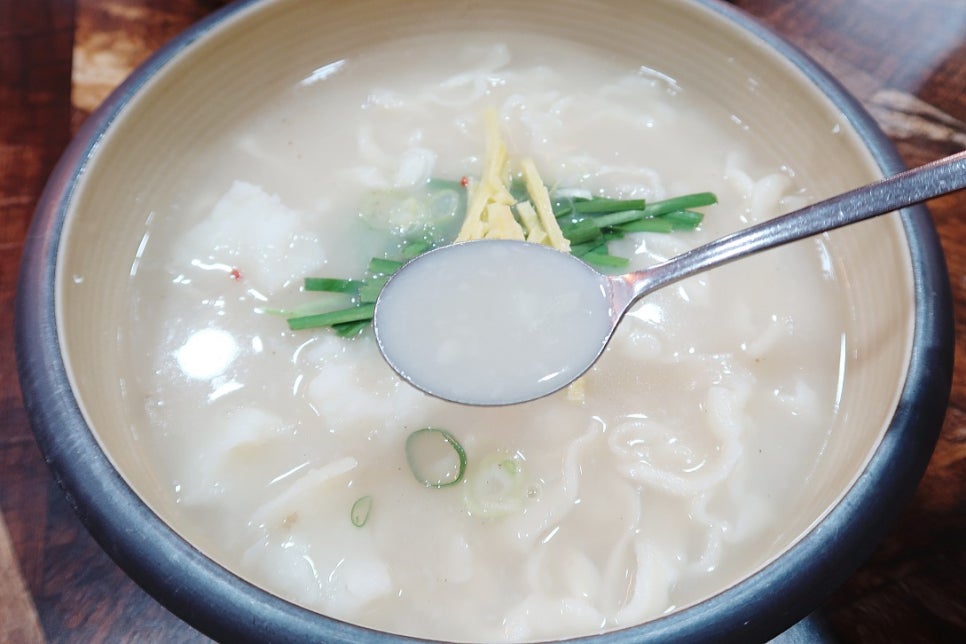 백칼국수 이미지