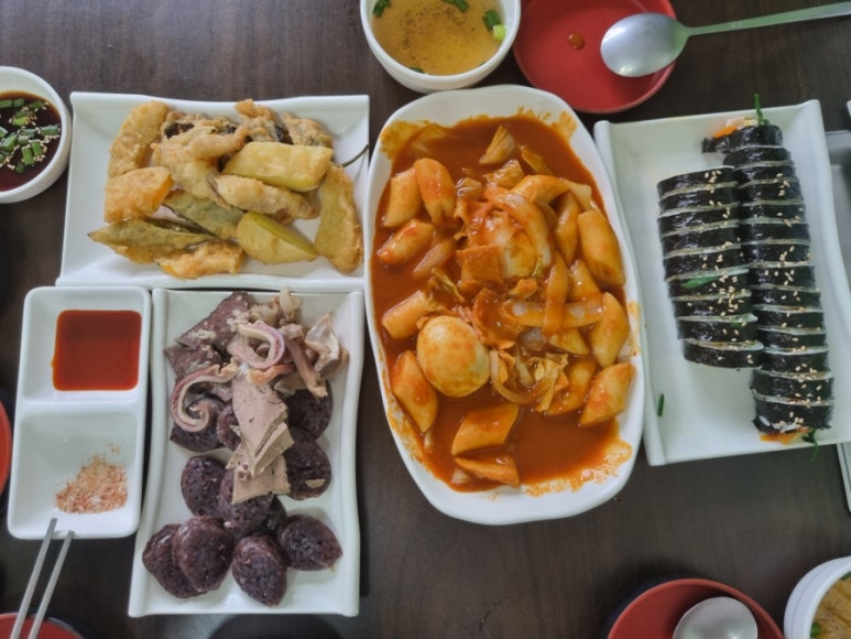 학교앞분식 이미지