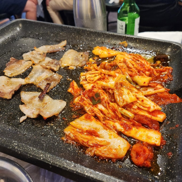 꽃돼지세겹살 이미지