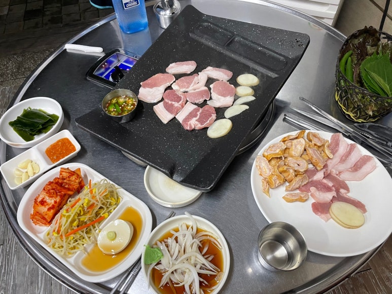 뭉티기뒷고기 이미지