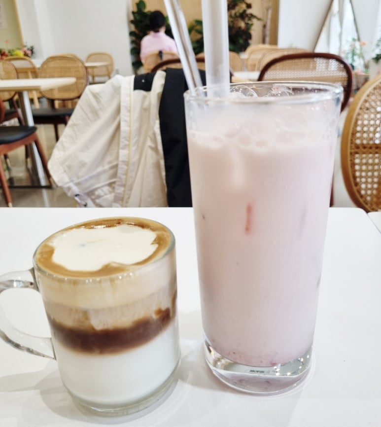 커피인우드 이미지