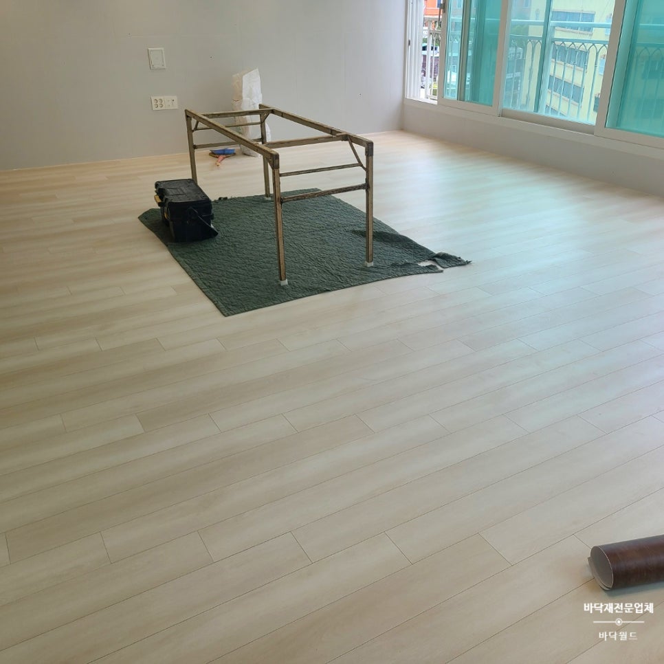 강마루강화마루원목마루바닥전문시공 이미지