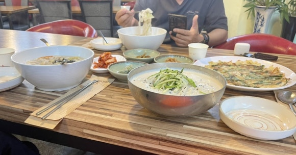농부우리밀손칼국수 이미지