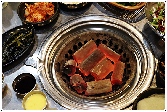 까망돼지 이미지