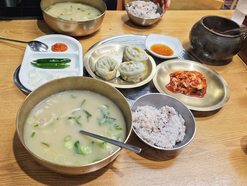 오로지닭곰탕 이미지