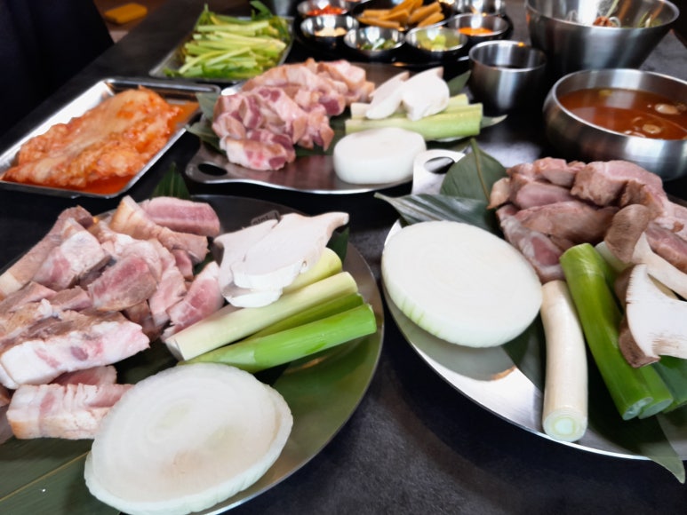 고기뭉치 이미지